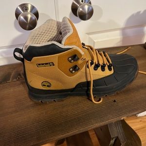 Mens timberland boots used like new!